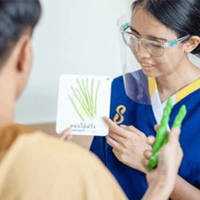 Service Pathologist in the field of speech-language pathology Image