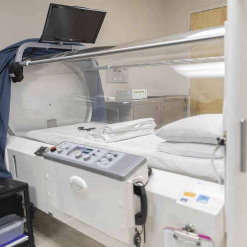 Service Discover Healing Beyond Boundaries with Hyperbaric Oxygen Therapy (HBOT) Image