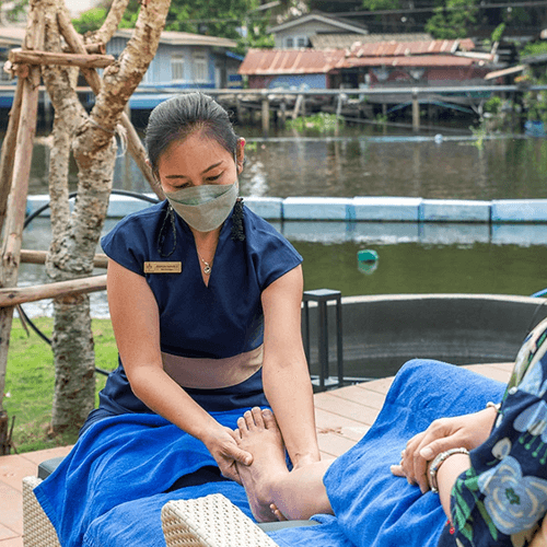 Service Foot Massage: Realign Your Body's Harmony Image