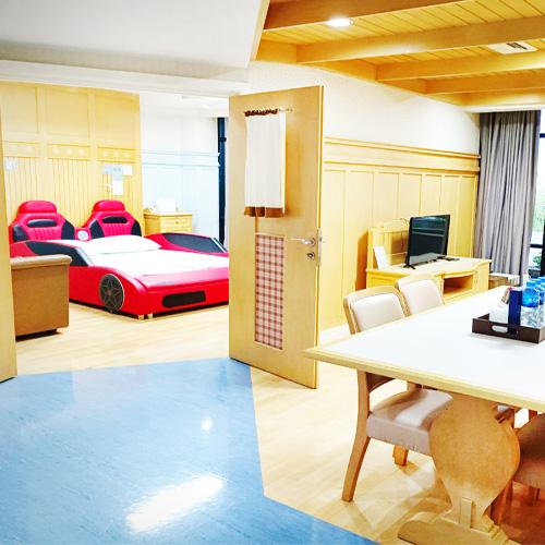Service Children's Single Premier Room Image