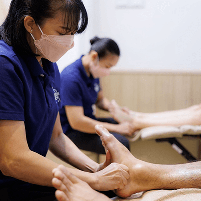 Service Relax Foot Massage and Neck and Shoulder Massage Image